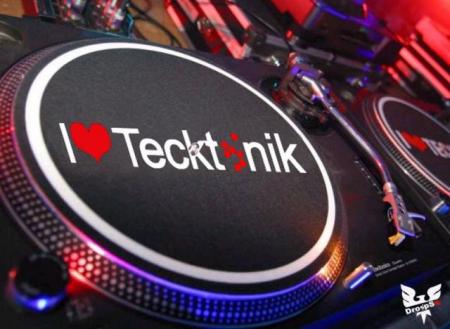 T.E.C.K.T.O.N.I.K